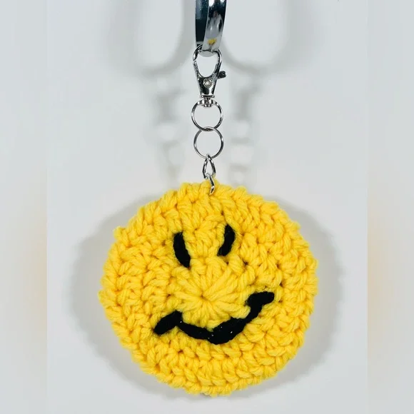 Crochet Smiley Keychain Bag Charm - Picture 2 of 4